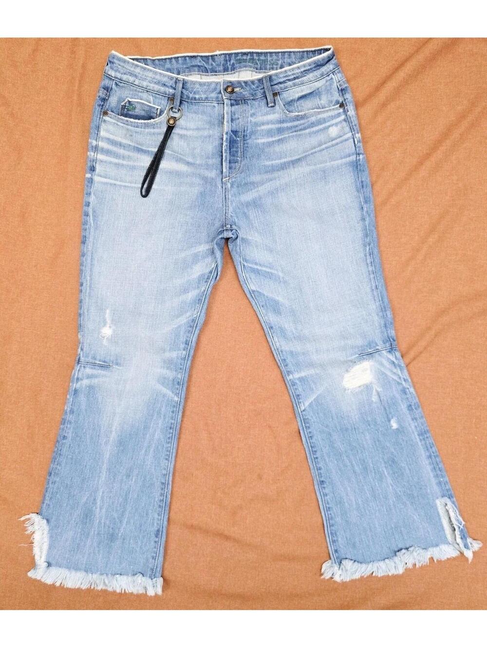 Tortoise Denim Capri Jeans Size 32 Inseam 26” Wiser Wash Distressed Raw Hem Exc